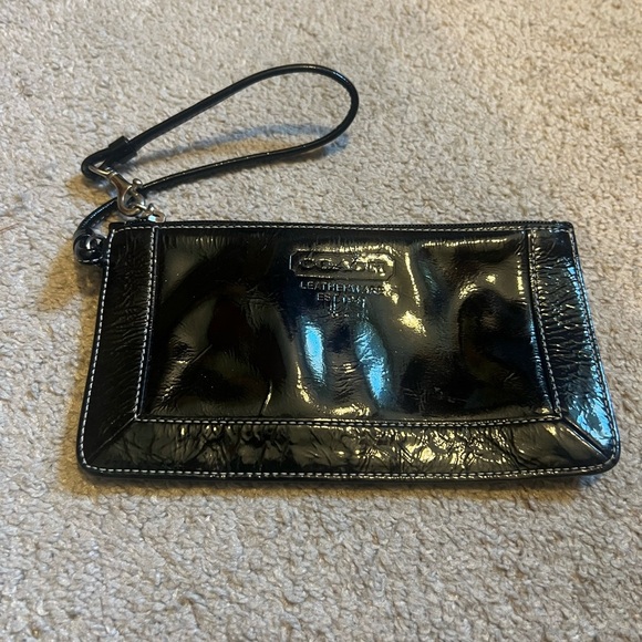 Coach Vintage Black Women’s Leather Wallet Zipper Wristlet - Picture 1 of 6